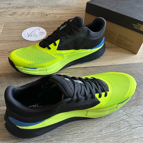 THE NORTH FACE Men's VECTIV Levitum Trail Running Shoe LED Yellow Size 12
